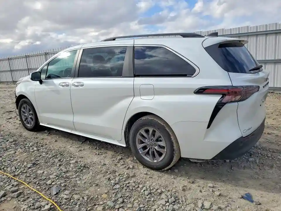 5TDYRKEC2PS155941 2023 TOYOTA SIENNA-1