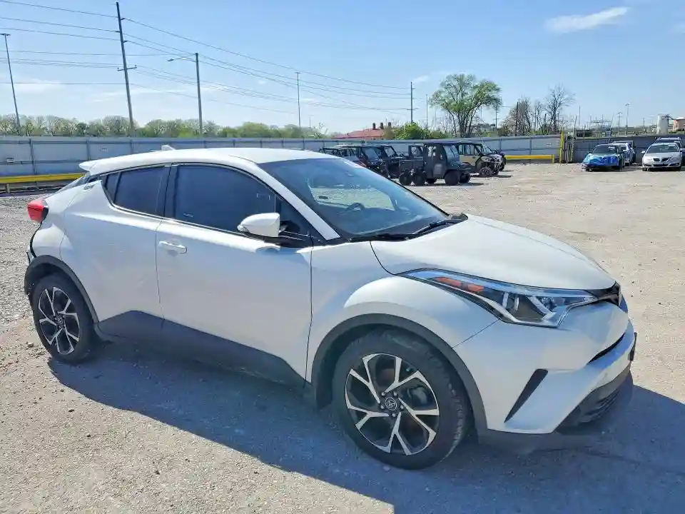 NMTKHMBX7JR050880 2018 TOYOTA C-HR-3
