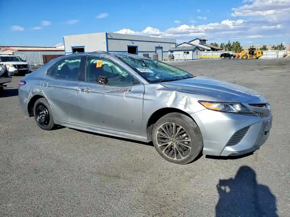 4T1G11AK7LU955632 2020 TOYOTA CAMRY SE-3