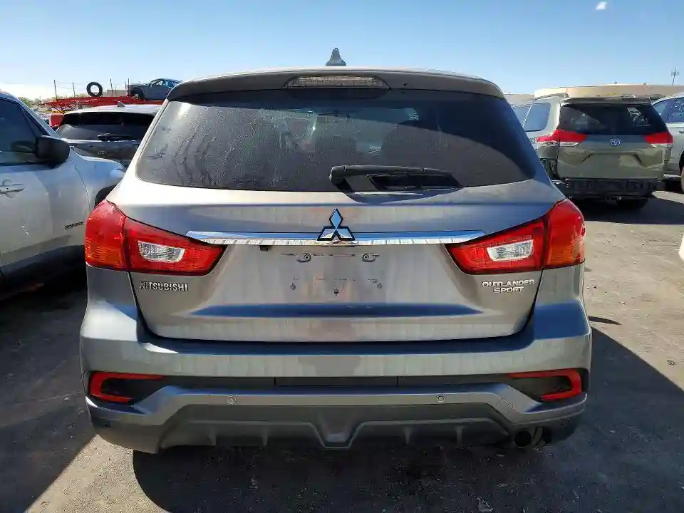 JA4AP3AU4JU005306 2018 MITSUBISHI OUTLANDER-5