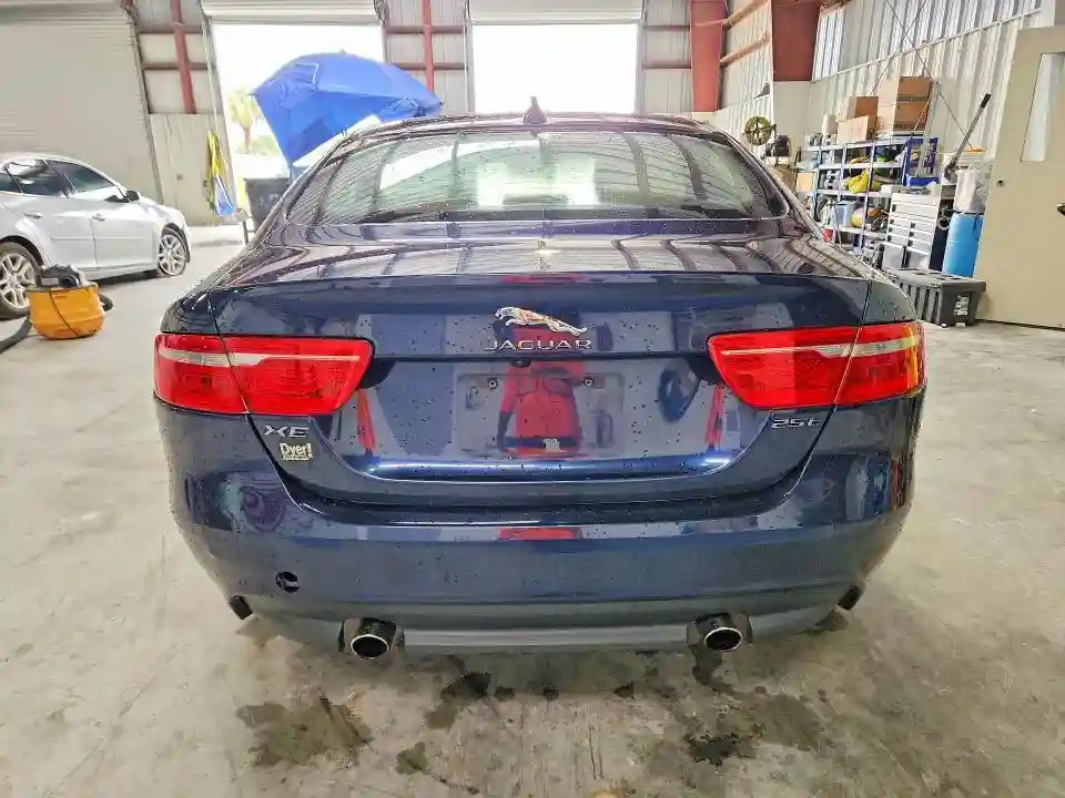 SAJAR4BG9HA972795 2017 JAGUAR XE-5