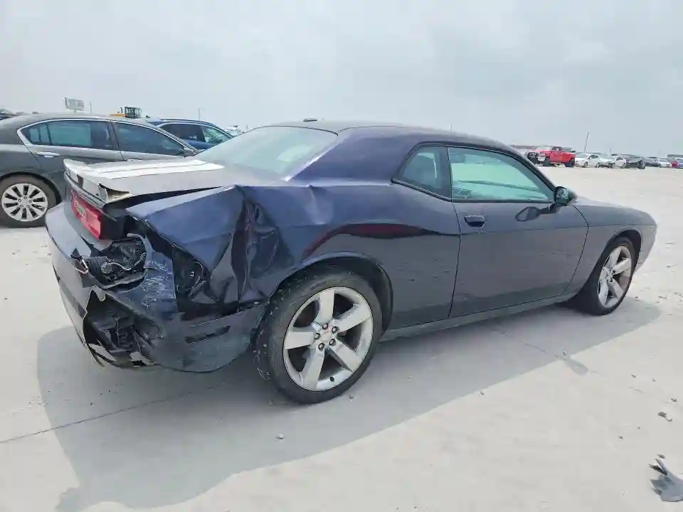 2B3CJ4DG3BH510500 2011 DODGE CHALLENGER-2