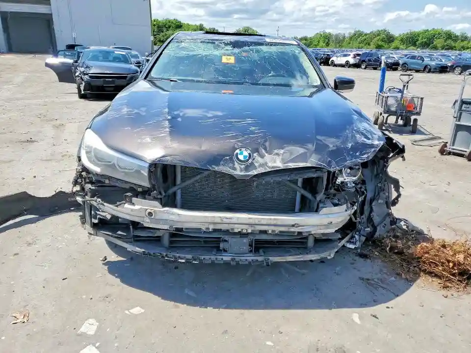 WBA7E4C51HGU99082 2017 BMW 7 SERIES-4