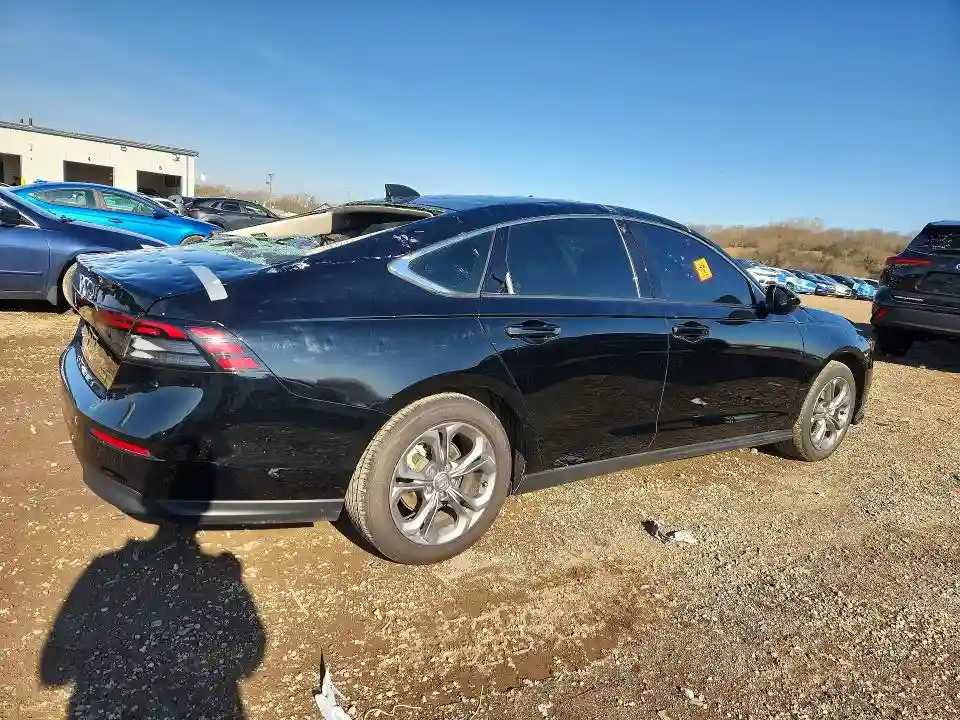 1HGCY1F31PA054300 2023 HONDA ACCORD-2