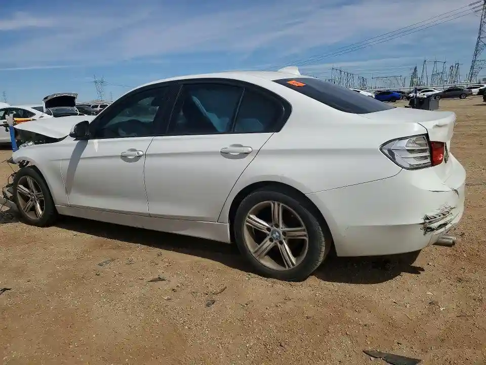 WBA3C1C59EK106943 2014 BMW 3 SERIES-1