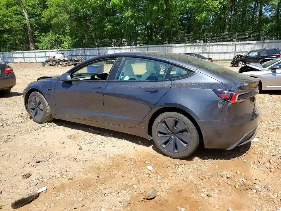 5YJ3E1EA9SF981004 2025 TESLA MODEL 3-1
