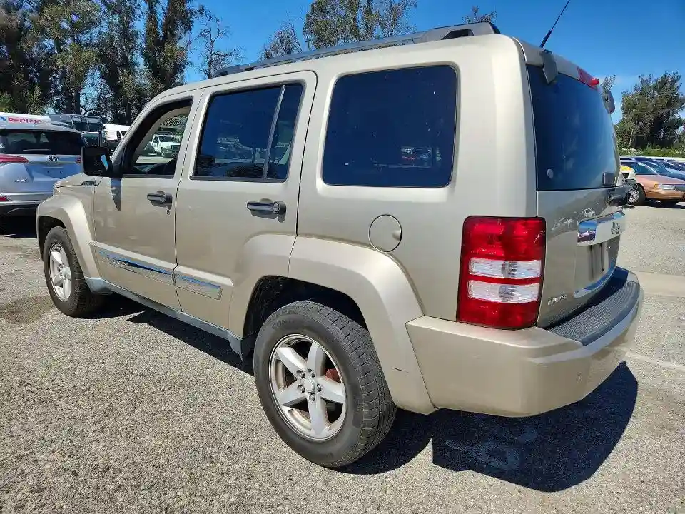 1J4PP5GK3BW556120 2011 JEEP LIBERTY-1