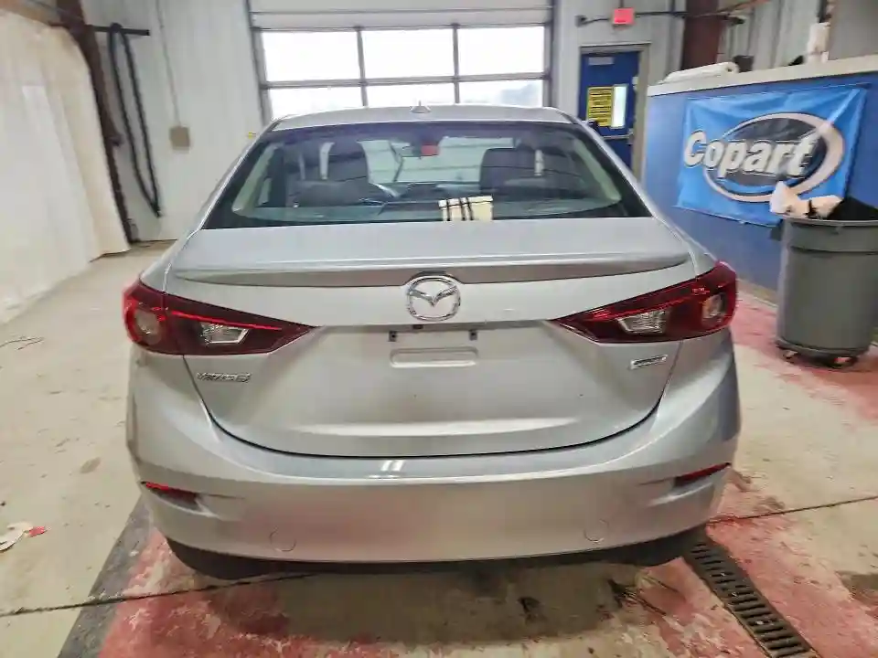 3MZBN1V35JM211970 2018 MAZDA 3-5