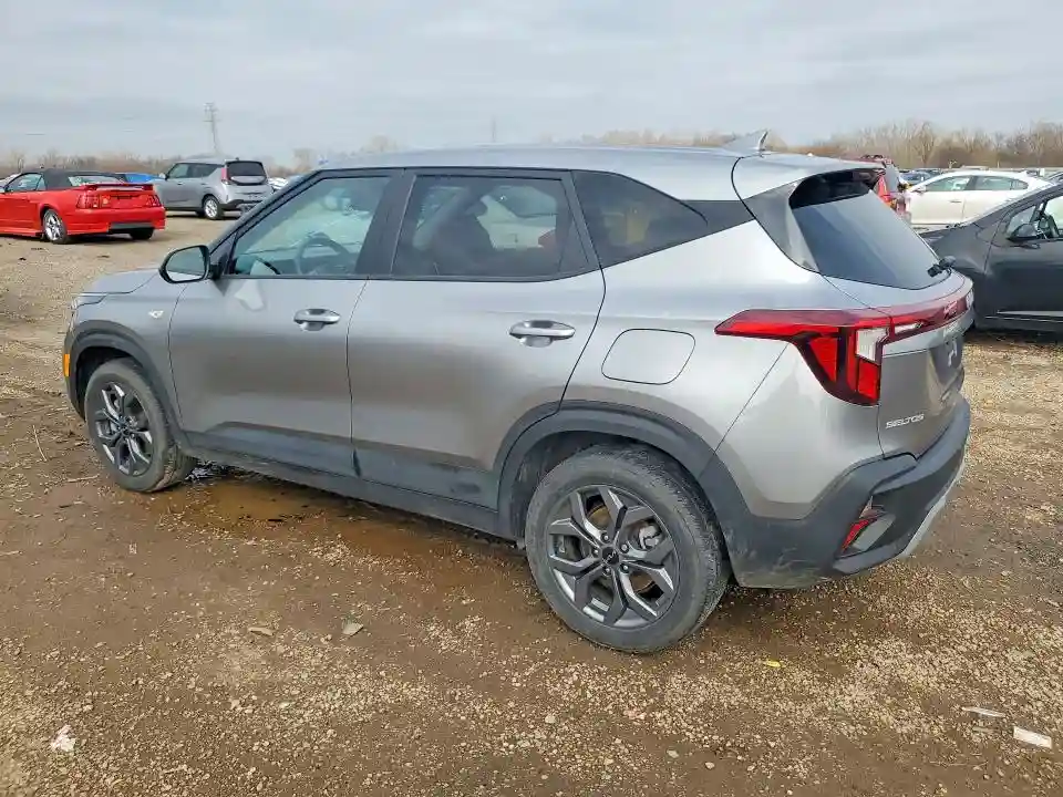 KNDEPCAA0R7502246 2024 KIA SELTOS-1