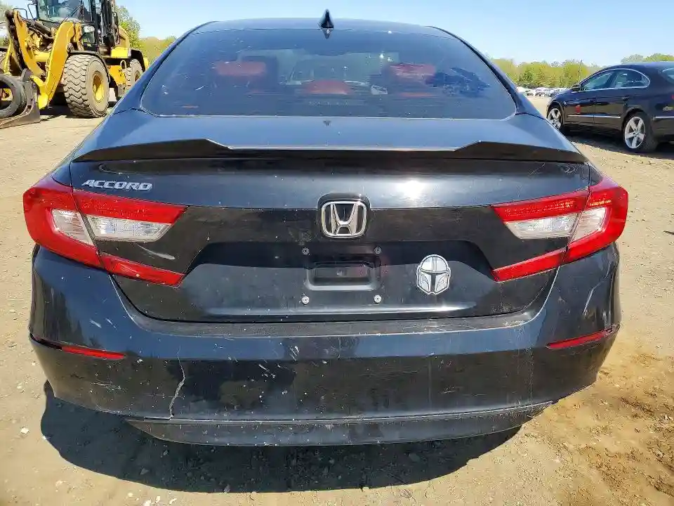 1HGCV1F65JA029829 2018 HONDA ACCORD-5