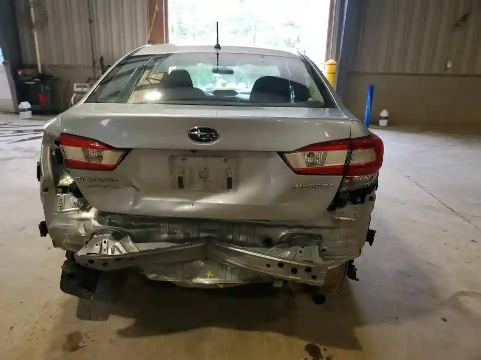 4S3GKAA66J3615122 2018 SUBARU IMPREZA-5