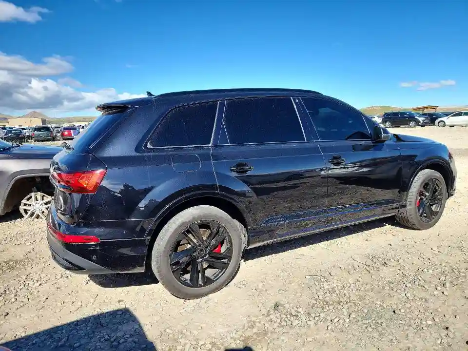 WA1AXAF7XMD023076 2021 AUDI Q7-2