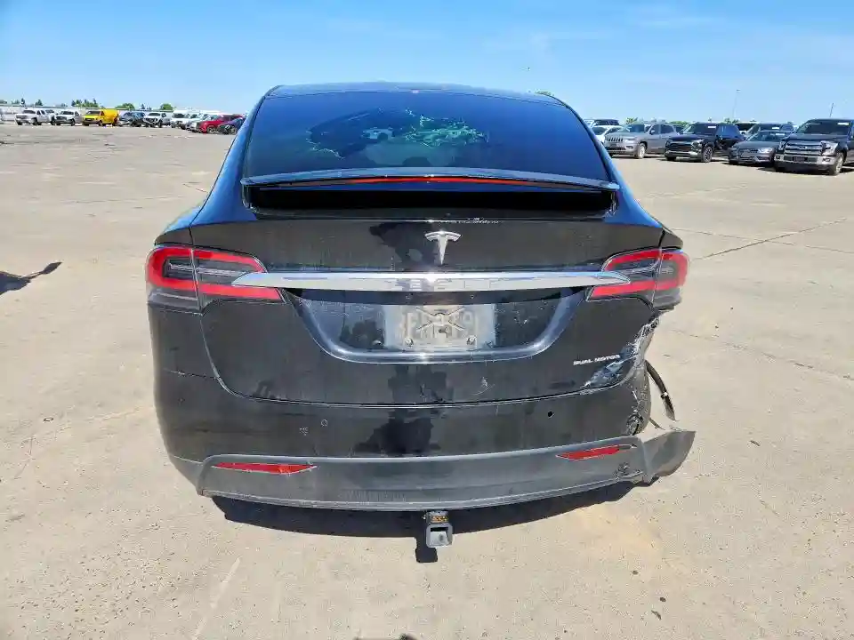 5YJXCAE27KF211593 2019 TESLA MODEL X-5