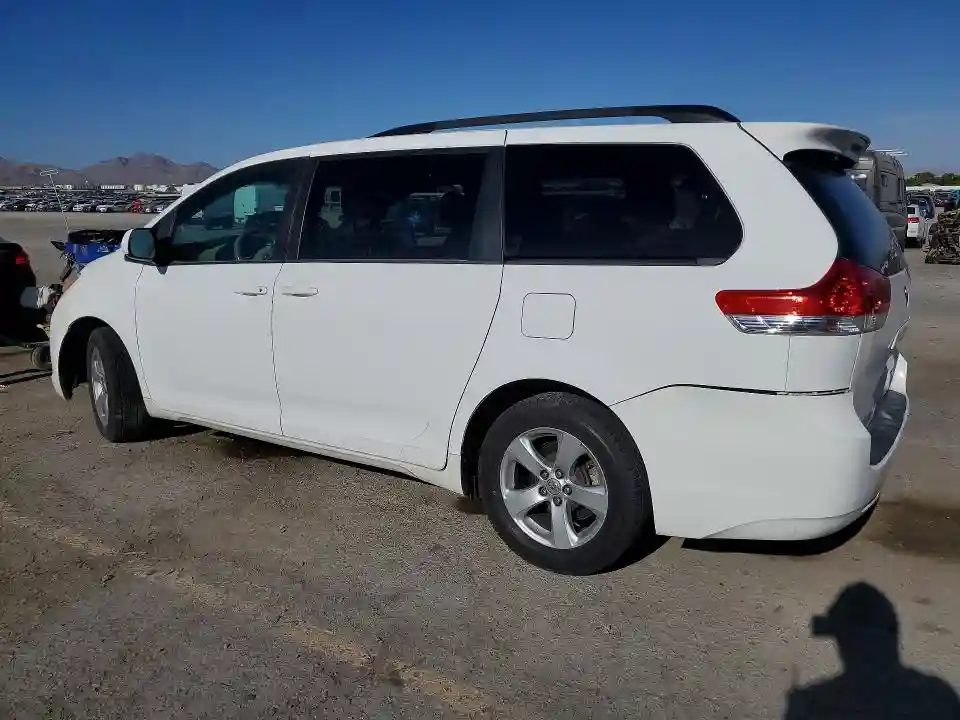 5TDKK3DCXES497720 2014 TOYOTA SIENNA-1