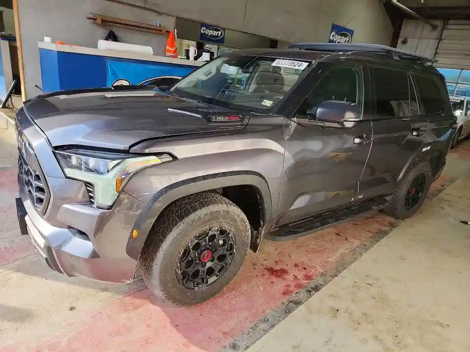 7SVAAABA1PX015207 2023 TOYOTA SEQUOIA-0