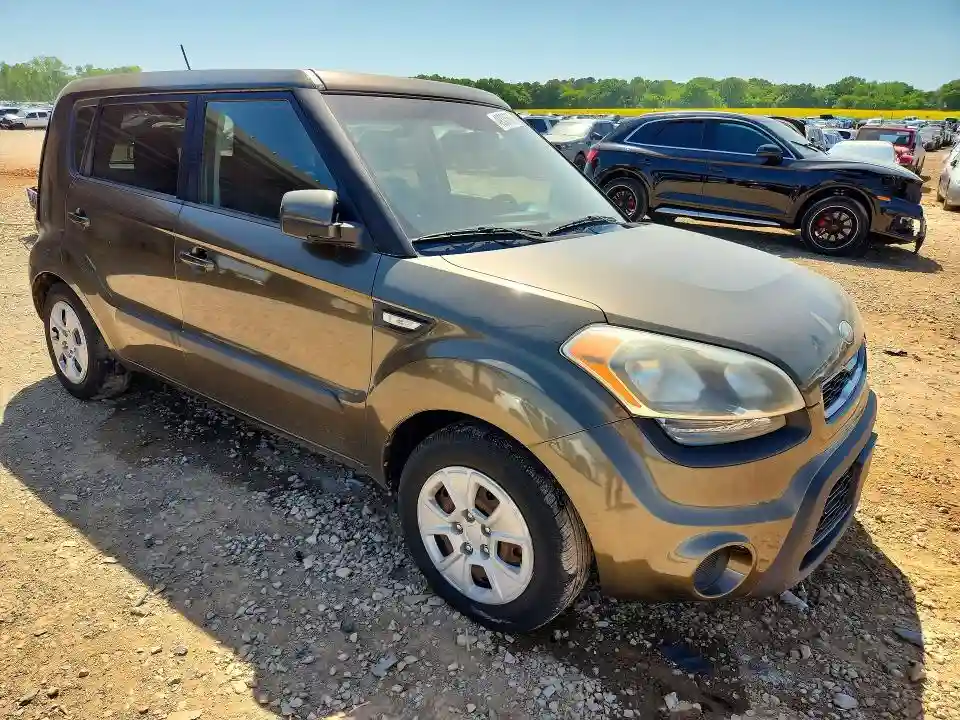 KNDJT2A5XD7501542 2013 KIA SOUL BASE-3