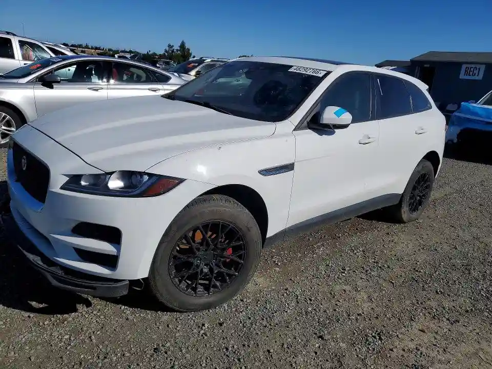 SADCS2BV8HA490208 2017 JAGUAR F-PACE-0