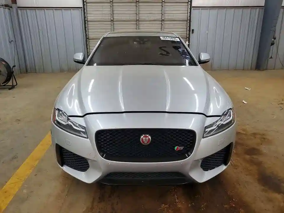 SAJBG4FV9JCY67218 2018 JAGUAR XF-4