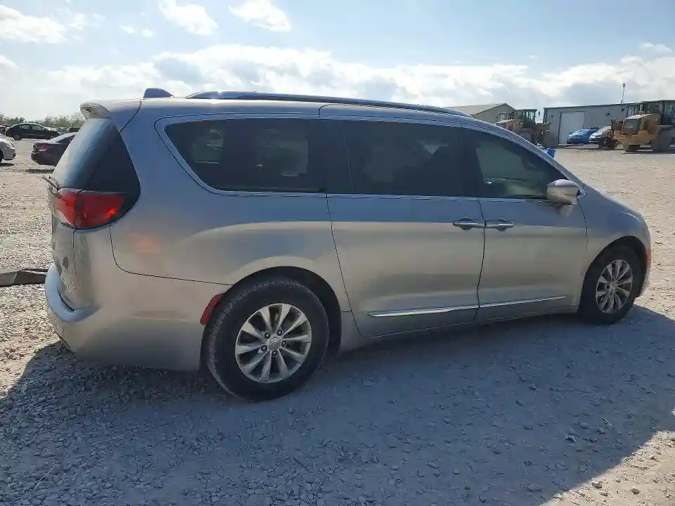 2C4RC1BG9JR269457 2018 CHRYSLER PACIFICA-2