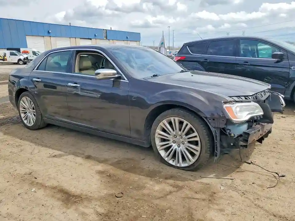 2C3CCAET8DH644607 2013 CHRYSLER 300-3