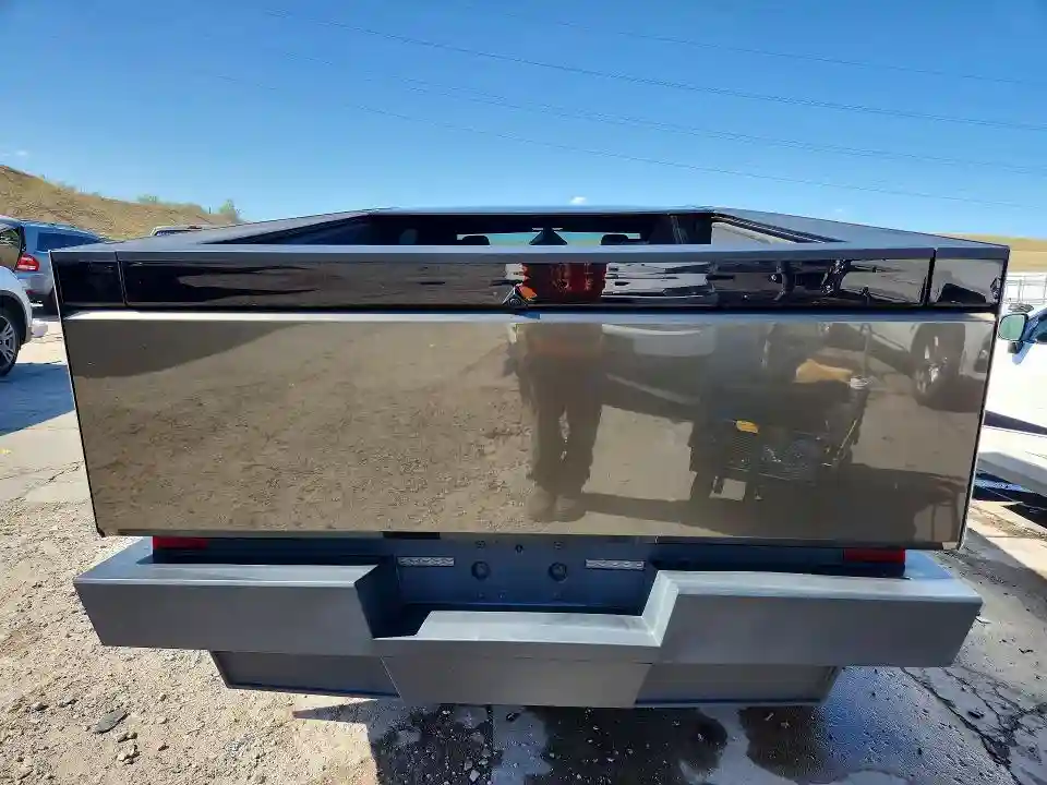 7G2CEHED2SA070803 2025 TESLA CYBERTRUCK-5