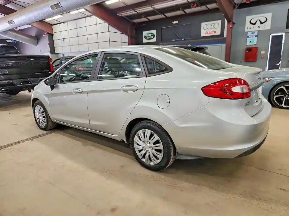 3FADP4AJ7DM148943 2013 FORD FIESTA-1