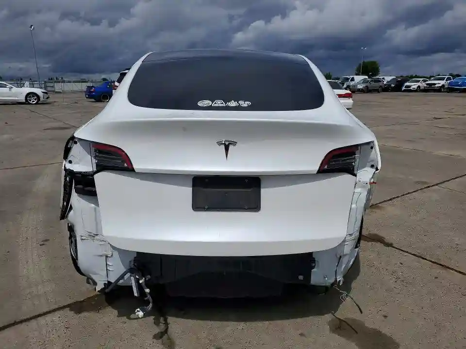 7SAYGDEE7NF363997 2022 TESLA MODEL Y-5