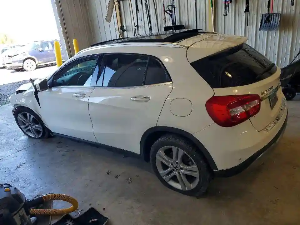 WDCTG4GB8KU013978 2019 MERCEDES-BENZ GLA-CLASS-1