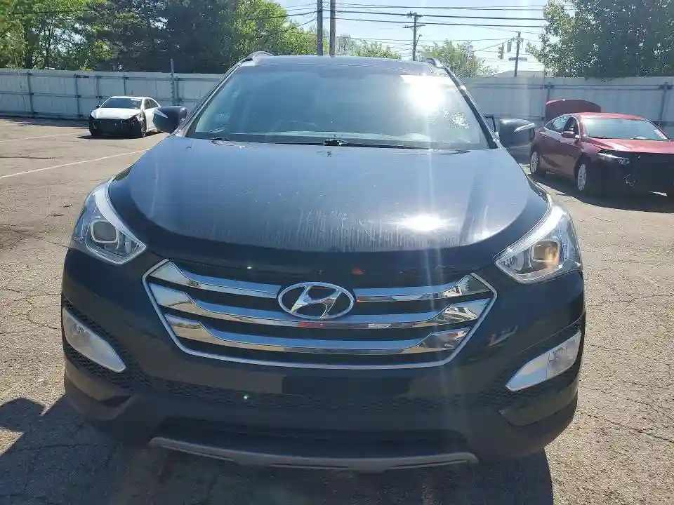 5XYZU3LB4GG374285 2016 HYUNDAI SANTA FE-4