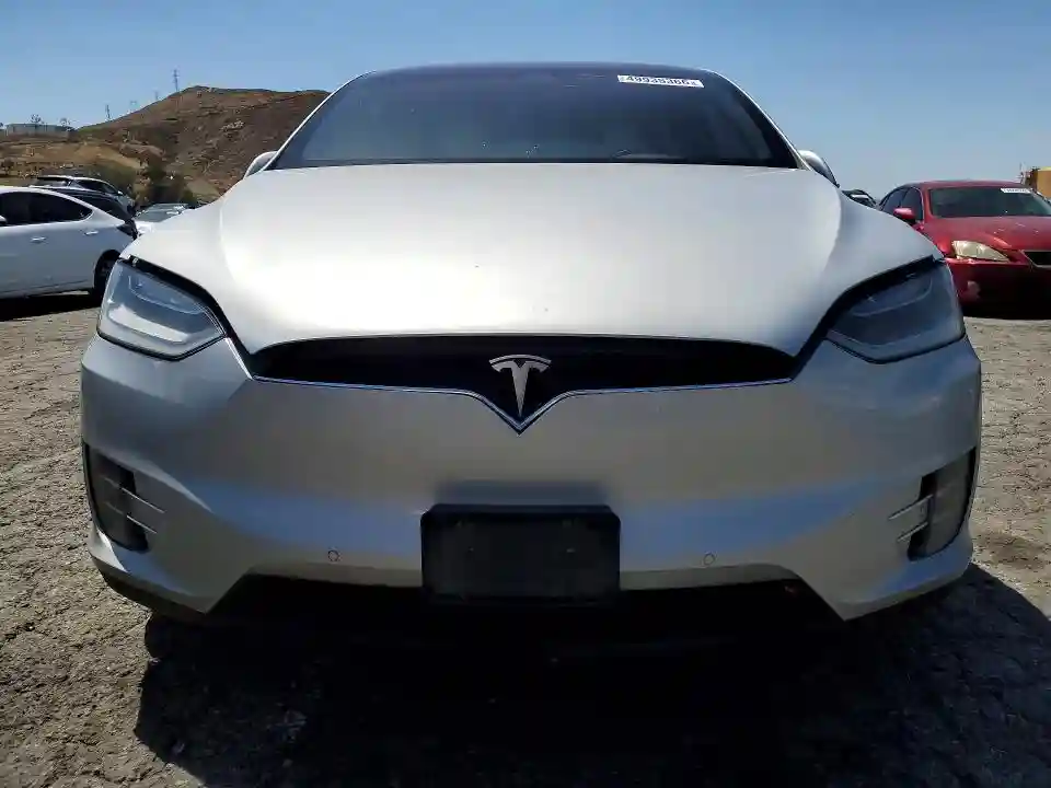 5YJXCBE25HF038137 2017 TESLA MODEL X-4