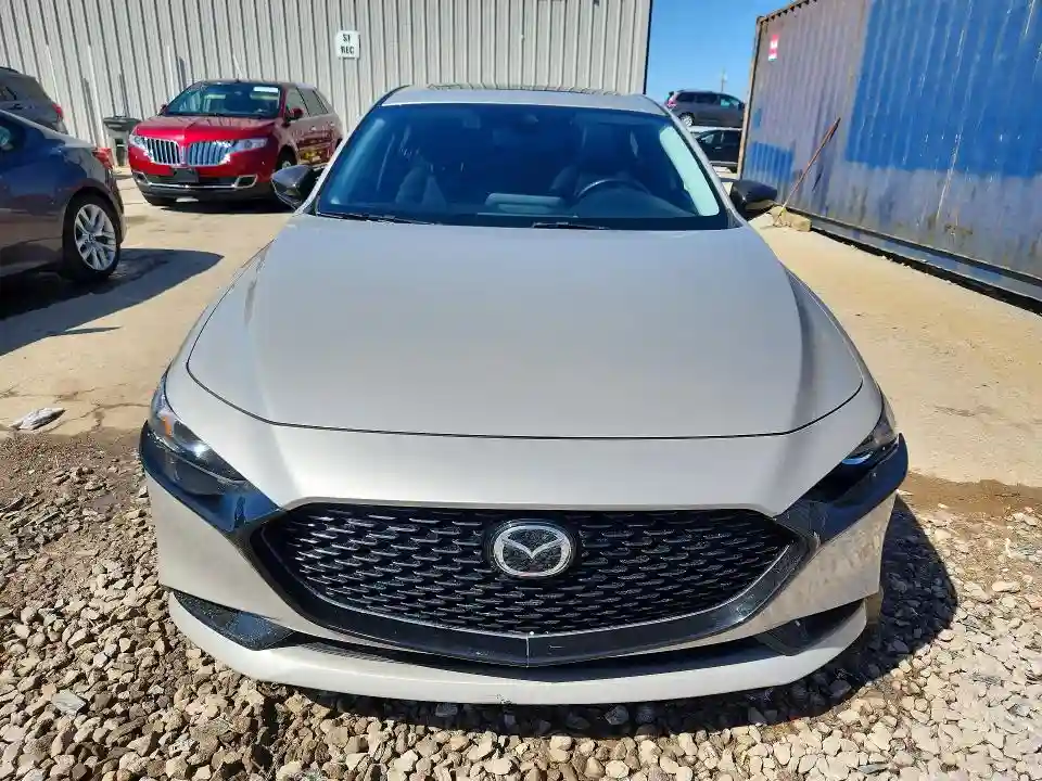 JM1BPBCL1N1501602 2022 MAZDA 3-4