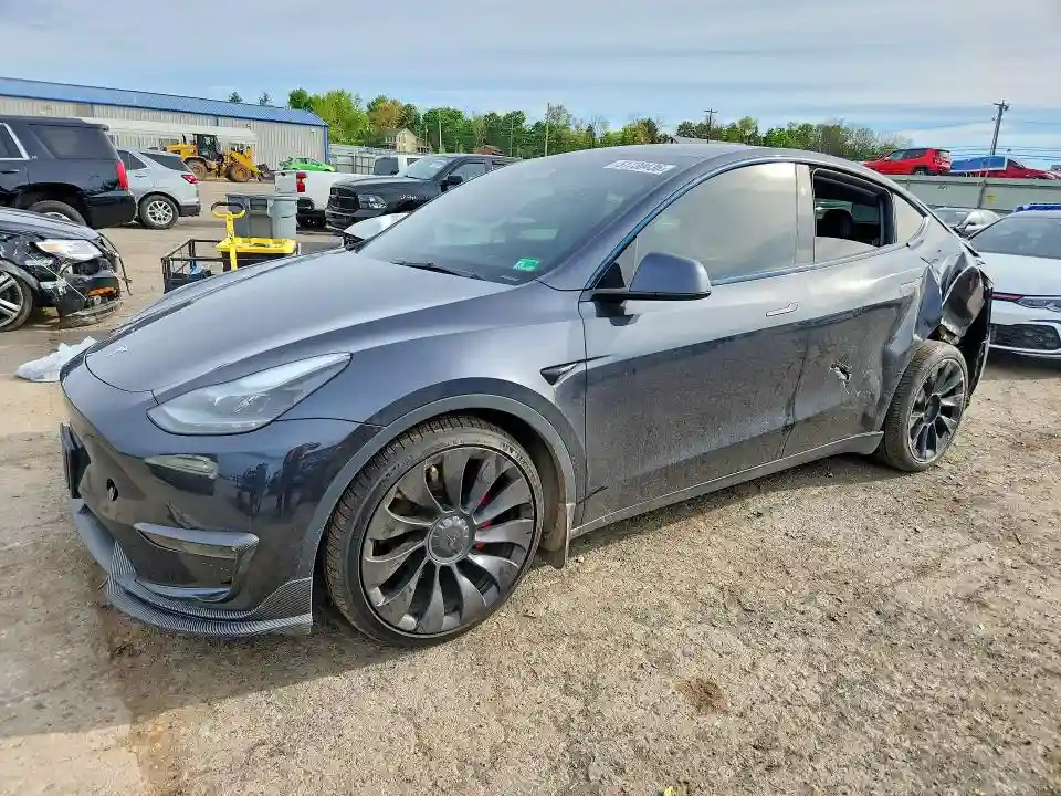 7SAYGDEF7RF036790 2024 TESLA MODEL Y-0