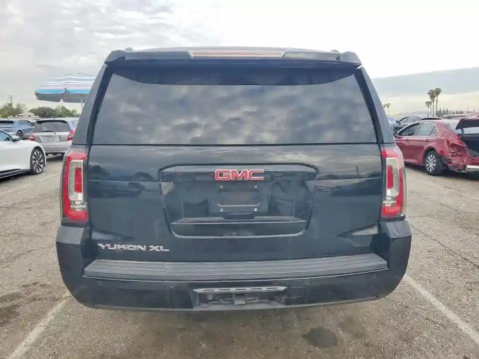 1GKS1FKC8KR230307 2019 GMC YUKON-5