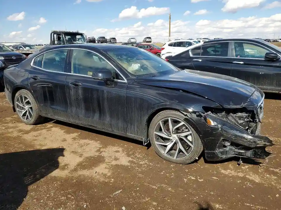 7JRA22TL5LG037400 2020 VOLVO S60-3