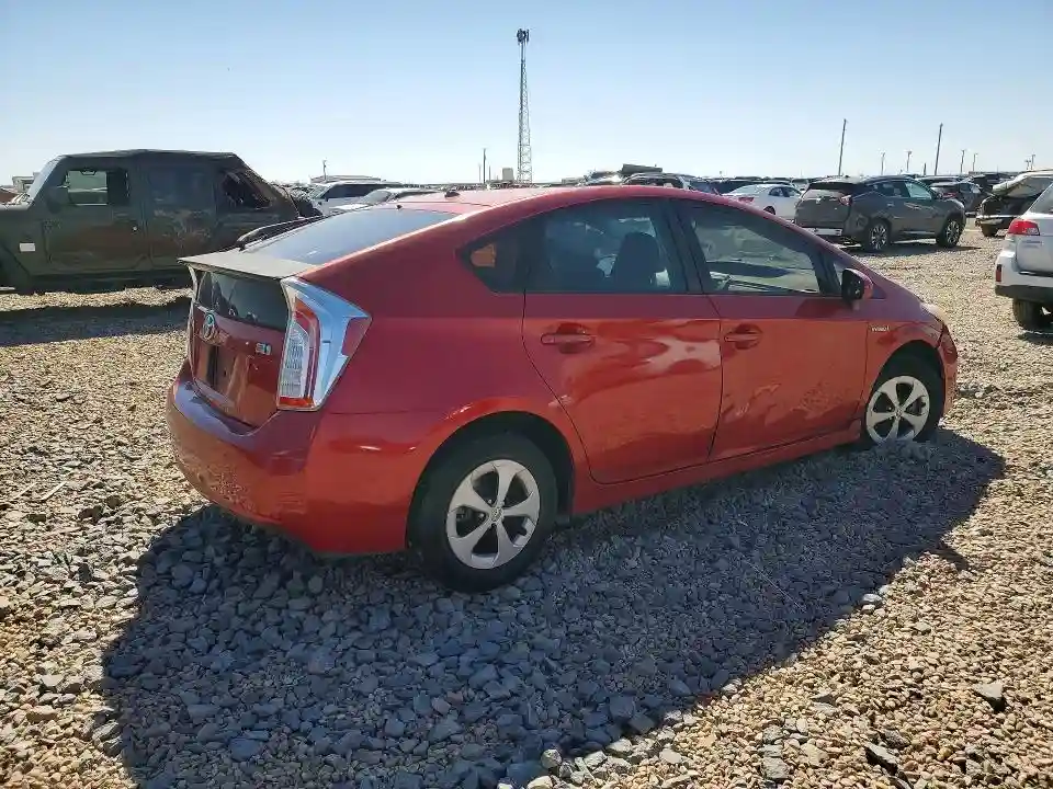 JTDKN3DU2D0337431 2013 TOYOTA PRIUS-2