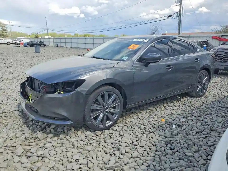 JM1GL1VM3J1323462 2018 MAZDA 6-0