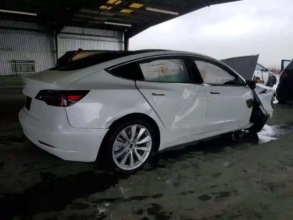 5YJ3E1EA9KF332125 2019 TESLA MODEL 3-2