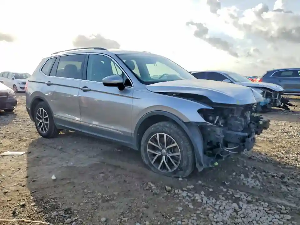 3VV3B7AX3LM061938 2020 VOLKSWAGEN TIGUAN-3