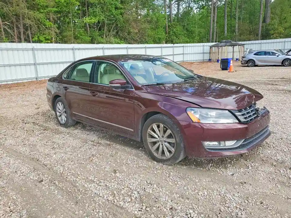1VWCP7A35DC006176 2013 VOLKSWAGEN PASSAT-3