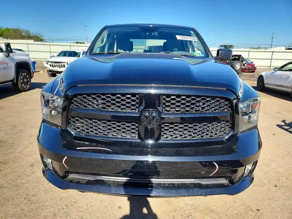 1C6RR7KGXKS675059 2019 RAM 1500-4