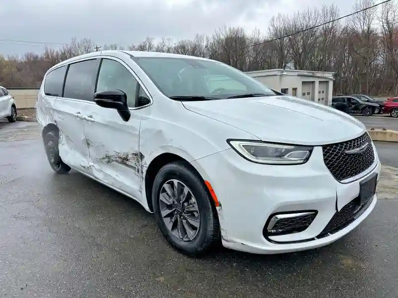 2C4RC1S70SR572516 2025 CHRYSLER PACIFICA-3