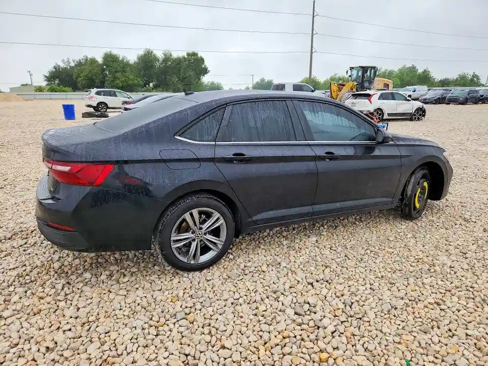 3VW7M7BU2RM029258 2024 VOLKSWAGEN JETTA-2