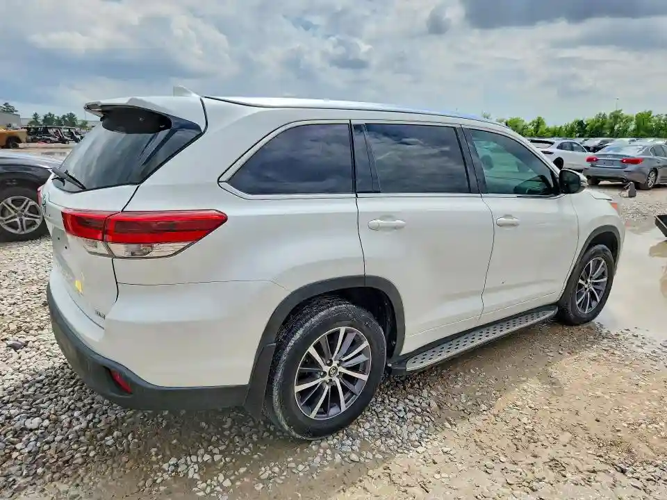 5TDKZRFH4HS517133 2017 TOYOTA HIGHLANDER-2
