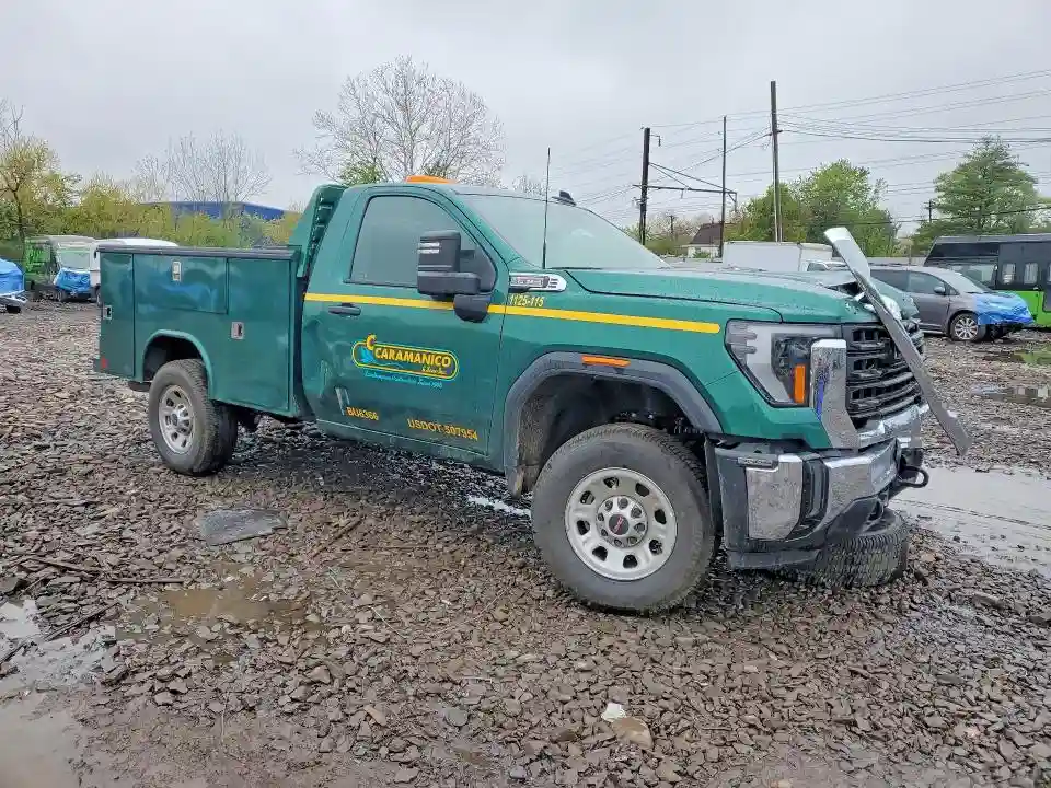 1GD3USE74SF183790 2025 GMC ALL MODELS-3