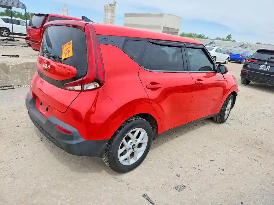 KNDJ23AU8N7180439 2022 KIA SOUL S-2