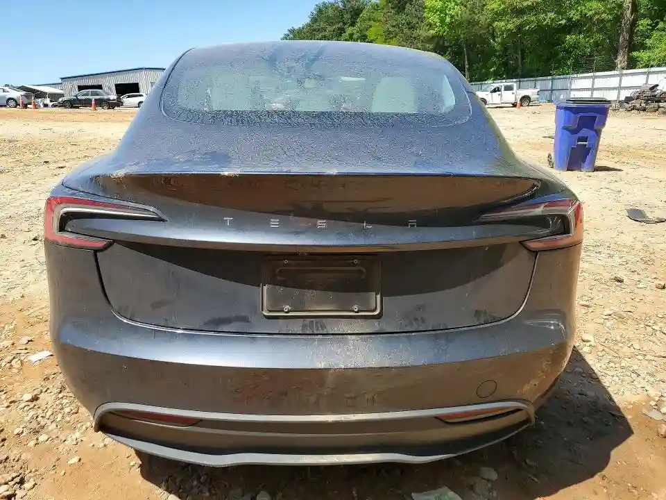 5YJ3E1EA9SF981004 2025 TESLA MODEL 3-5