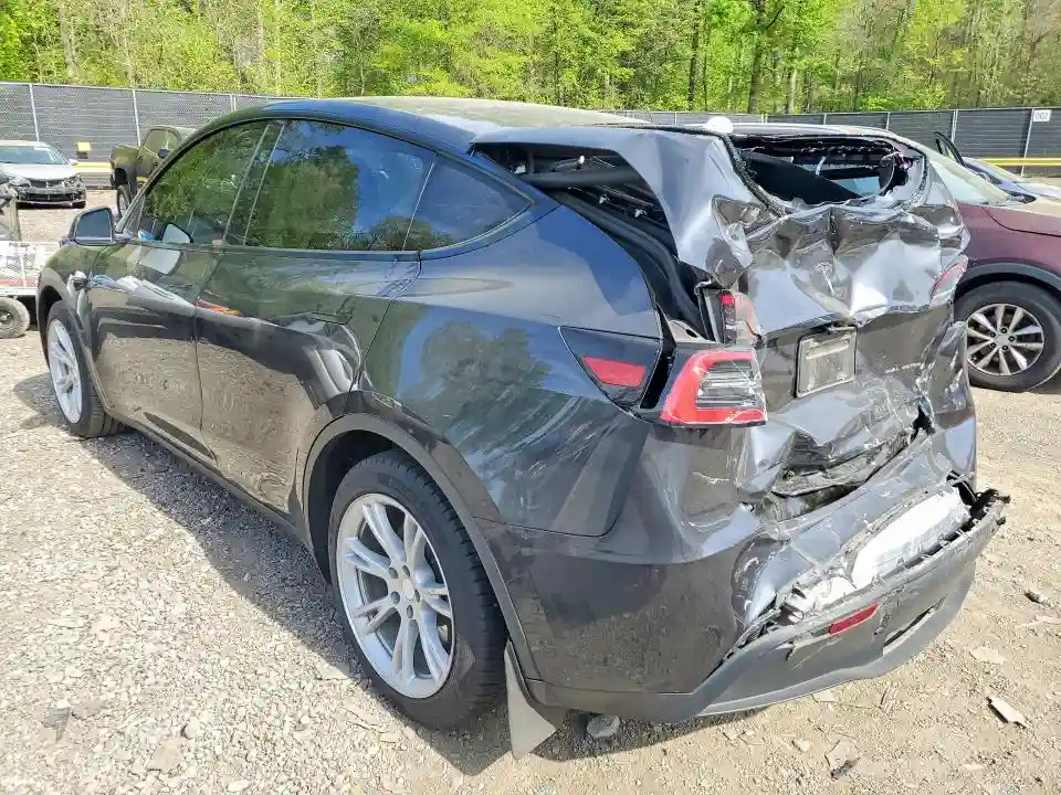 7SAYGAEE4RF988684 2024 TESLA MODEL Y-1