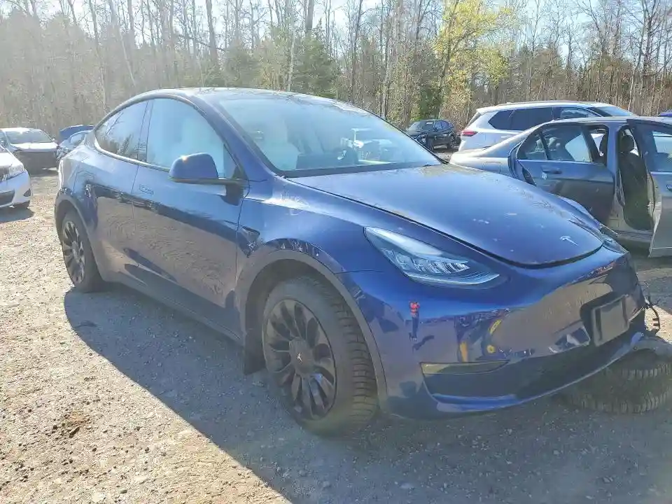 7SAYGAEE2NF429192 2022 TESLA MODEL Y-3