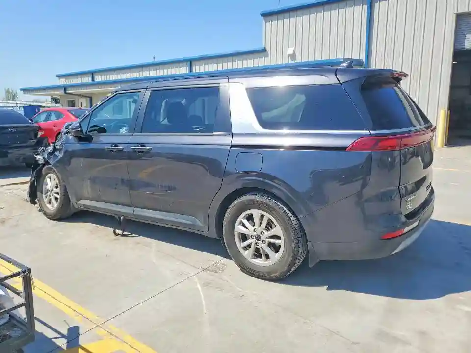 KNDNB4H30P6253820 2023 KIA CARNIVAL L-1