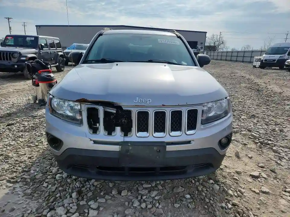 1C4NJDBB5GD552167 2016 JEEP COMPASS-4